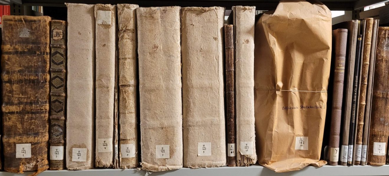 Ostfriesische Streitschriften 1720-1733 - Buchrücken